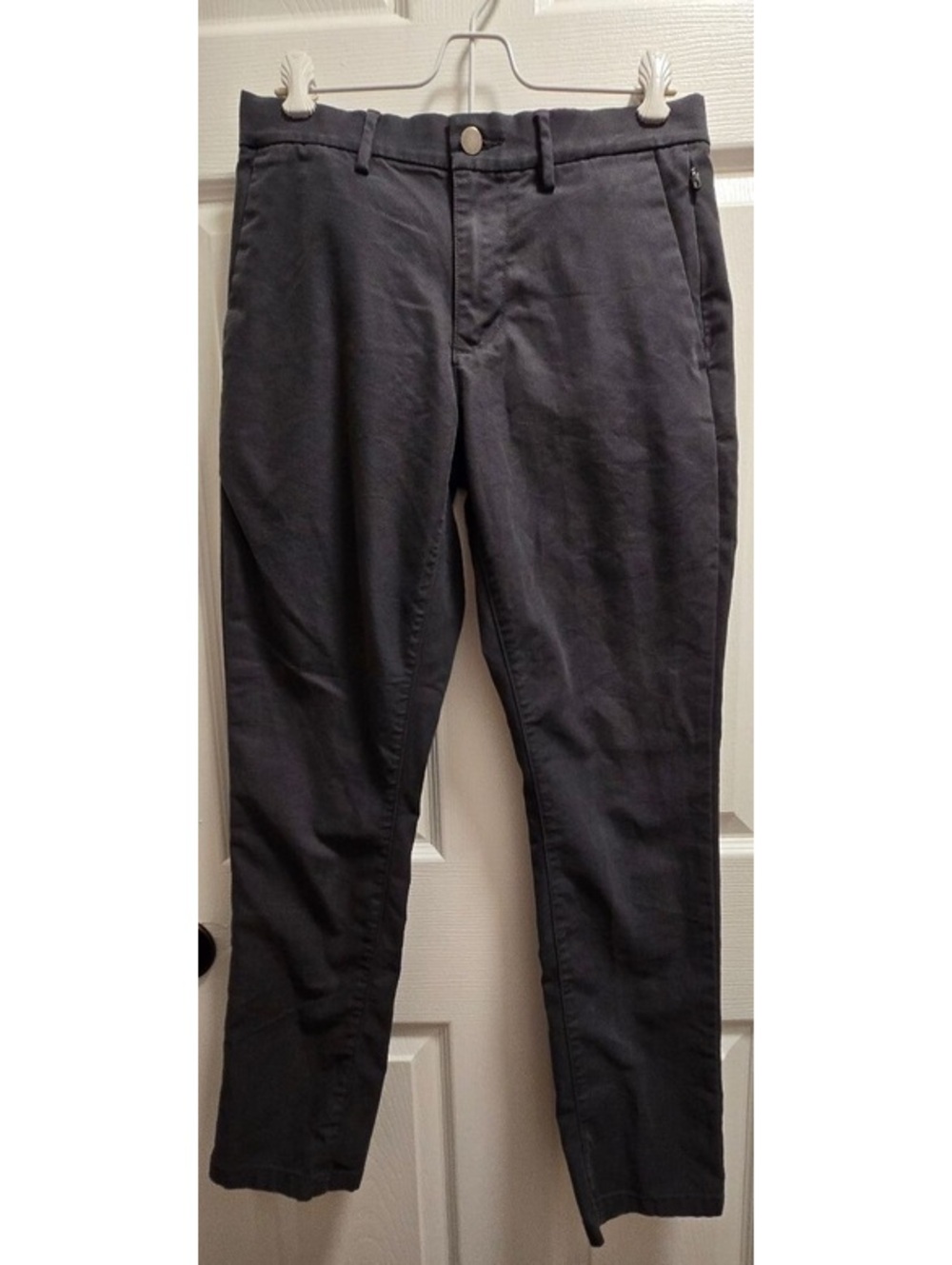 Old Navy Ultimate Tech Slim Built-In Flex Pants 29x30 Gray